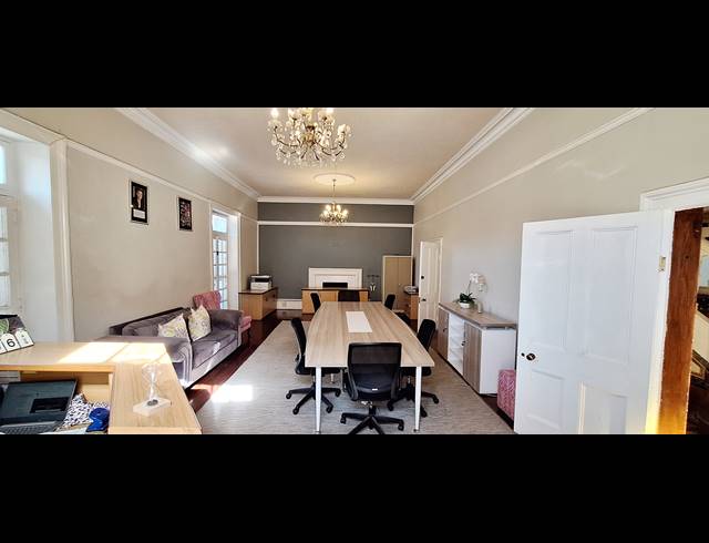 178M² BUILDING FOR SALE IN GQEBERHA CENTRAL